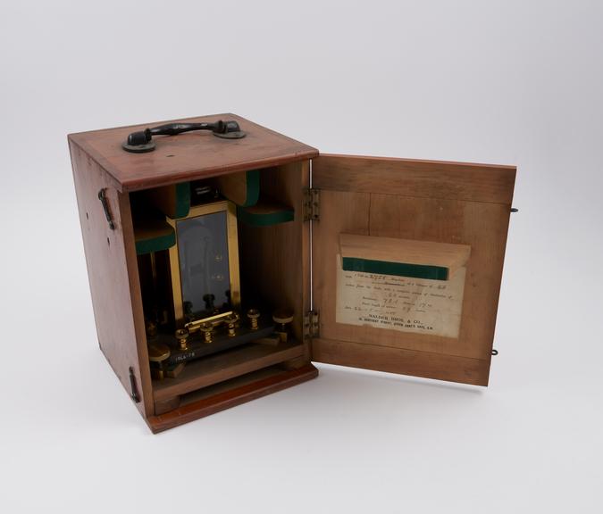 Thomson galvanometer by Nalder No. 6136