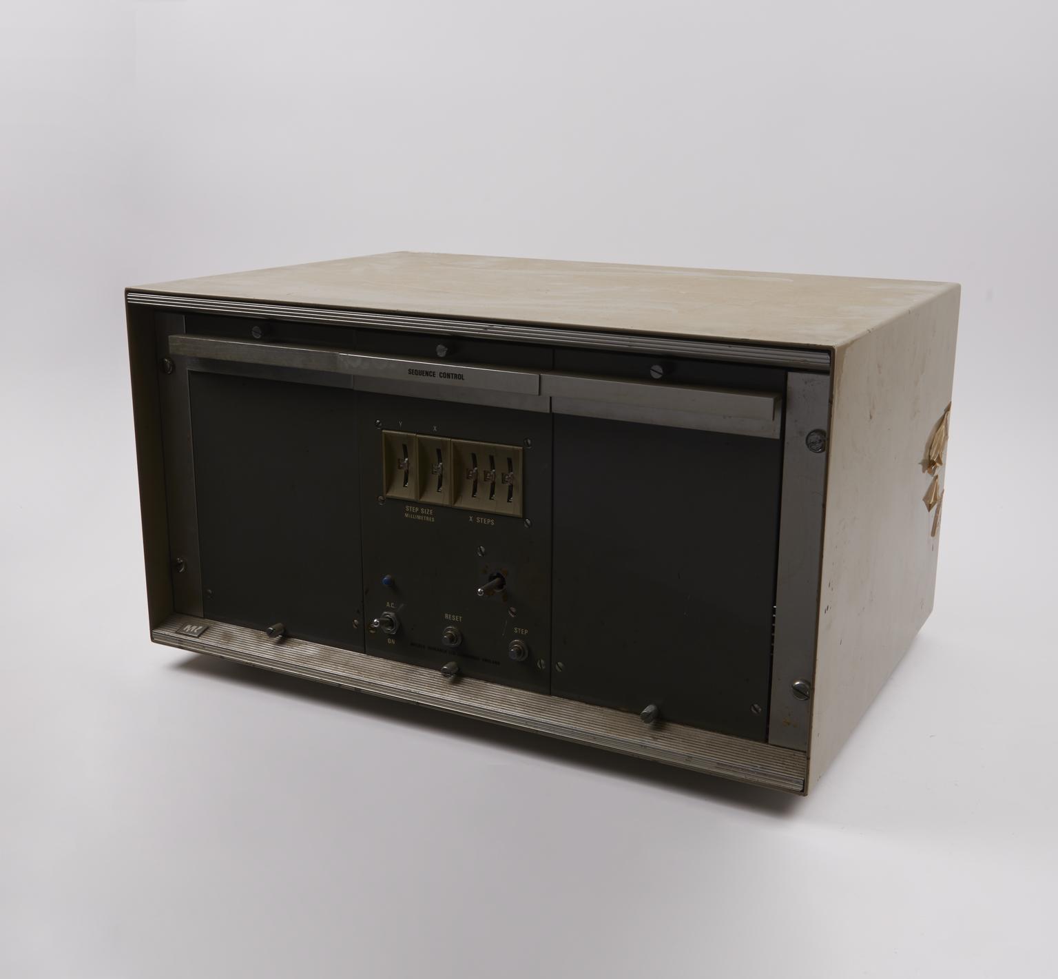 Quantimet quantitative television microscope by Metals Research Ltd ...
