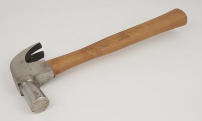 Diamond adze eye hammer