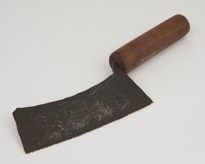 Common hand saw, small