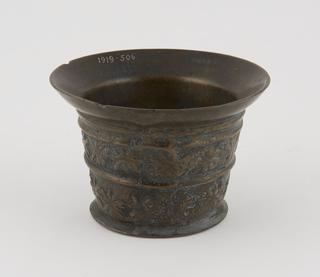 Bronze mortar with floral decoration