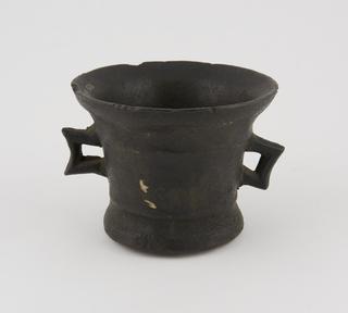 Bronzer mortar with two handles