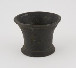 Bronze mortar with stag decoration