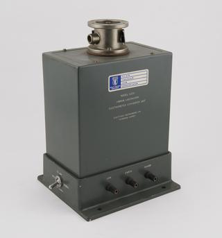 Vibron laboratory electrometer converter unit