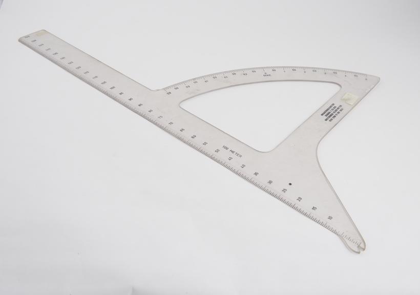 Protractor and scale, Dutch, for artillery use, in plastic