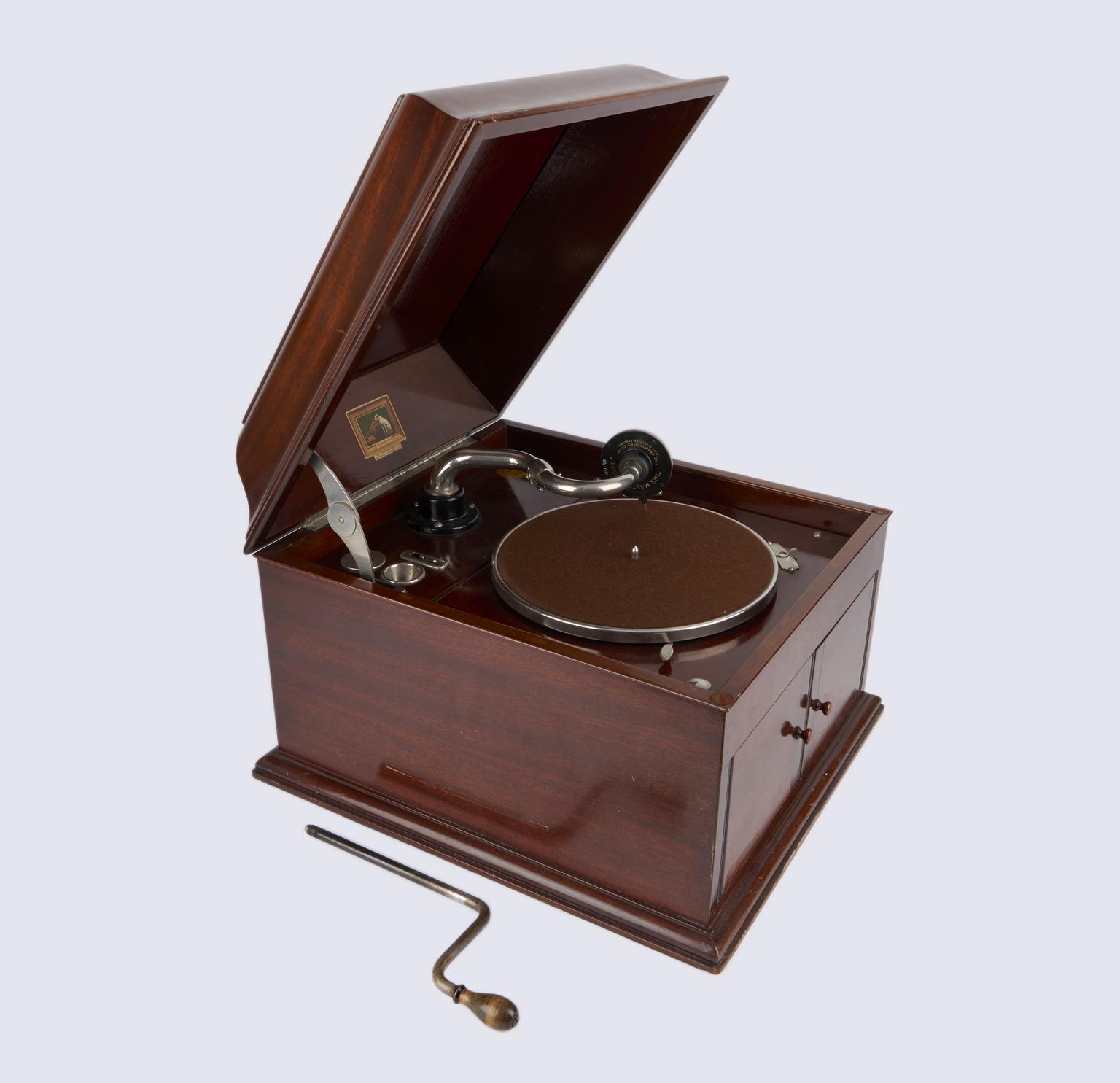 H.M.V. table grand gramophone, model 103, 1925. | Science Museum