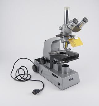 'Immunopan' fluorescence microscope by Reichert