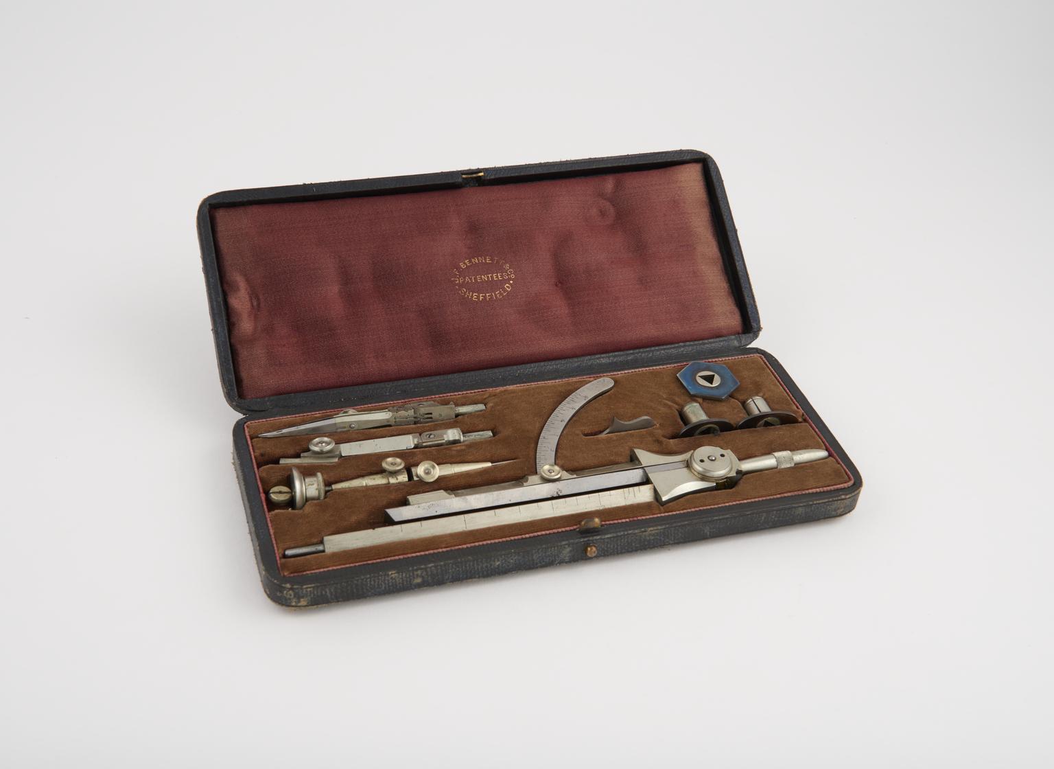 Bennett-patent compasses in leather case