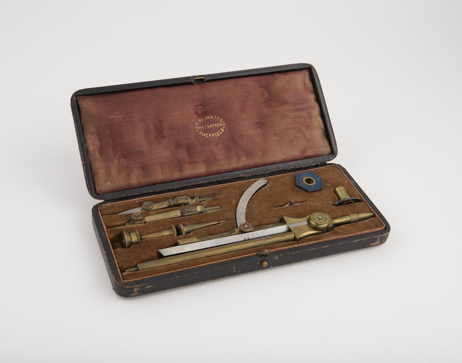 Bennett-patent compasses in leather case