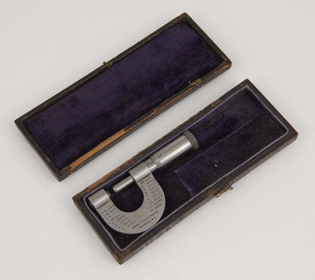 Brown and Sharpe's micrometer caliper gauge (capacity 0