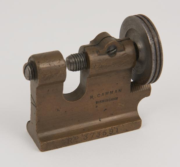 Bench type  micrometer for gauging at a rolling mill, made by M