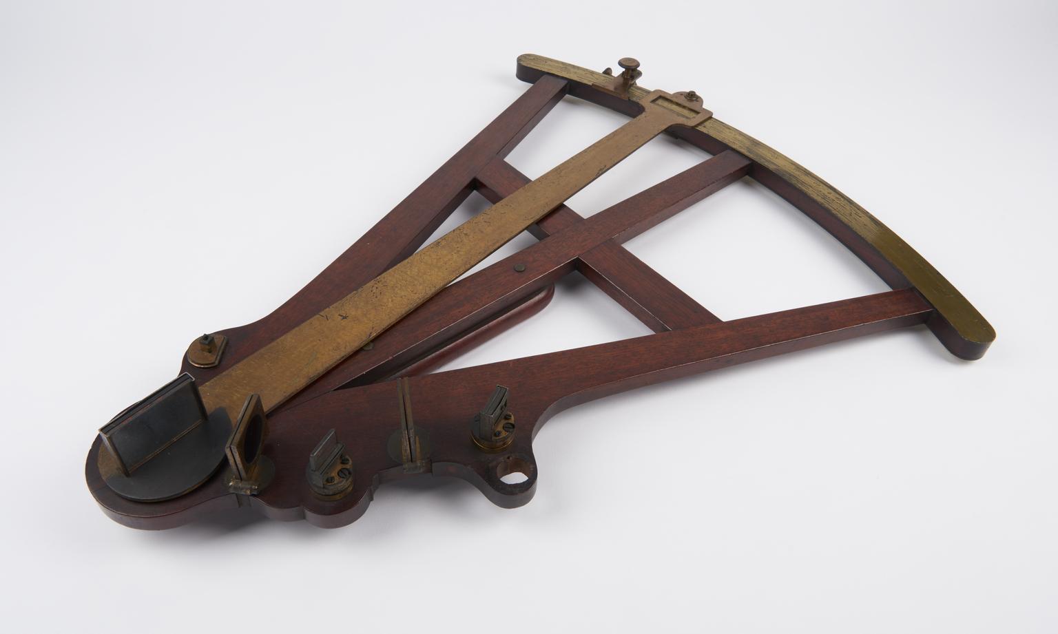 Mahogany and brass octant. | Science Museum Group Collection