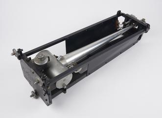 Dr J H Jones type Microid Seismograph by Griffin and Tatlock, 1928