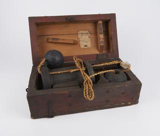 Box for seawater sampler designed by Alexander Marcet and John Frederick Newman