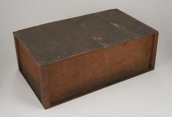 Moisture Apparatus; box