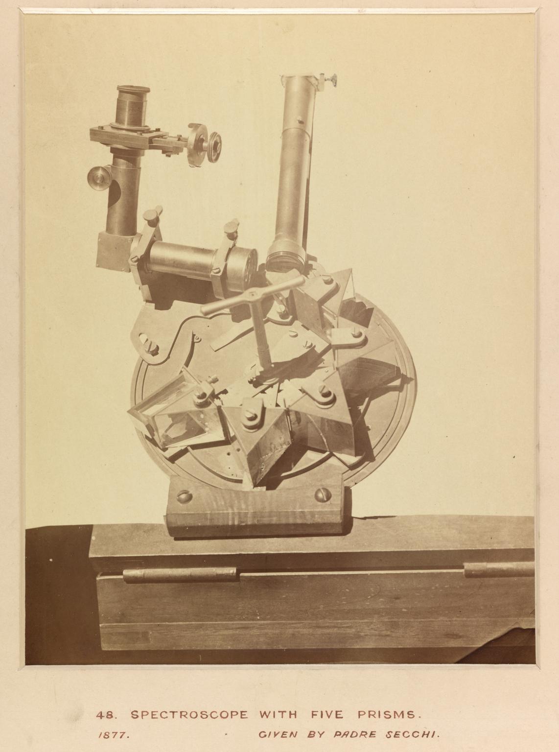 Sprectoscope Photograph of a spectroscope with 5 prisms | Science Museum Group ...