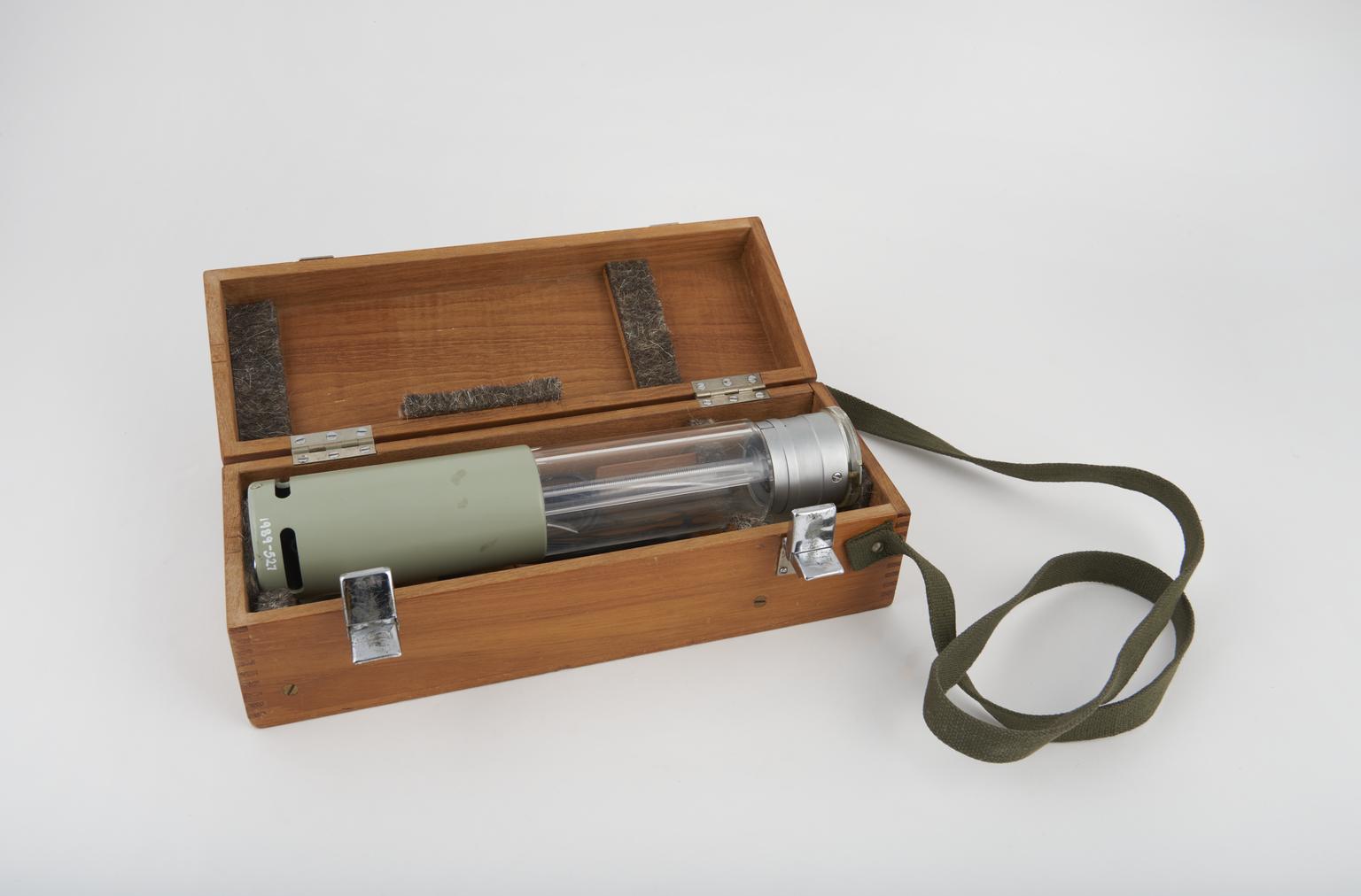 Hygrometer (wet & dry bulb) in wooden case | Science Museum Group ...