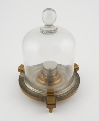 Nickel model of present Standard Kilogramme of platinum