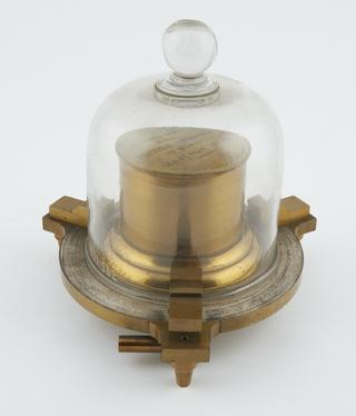 Display stand with glass shade, for nickel model of platinum Imperial Standard Pound