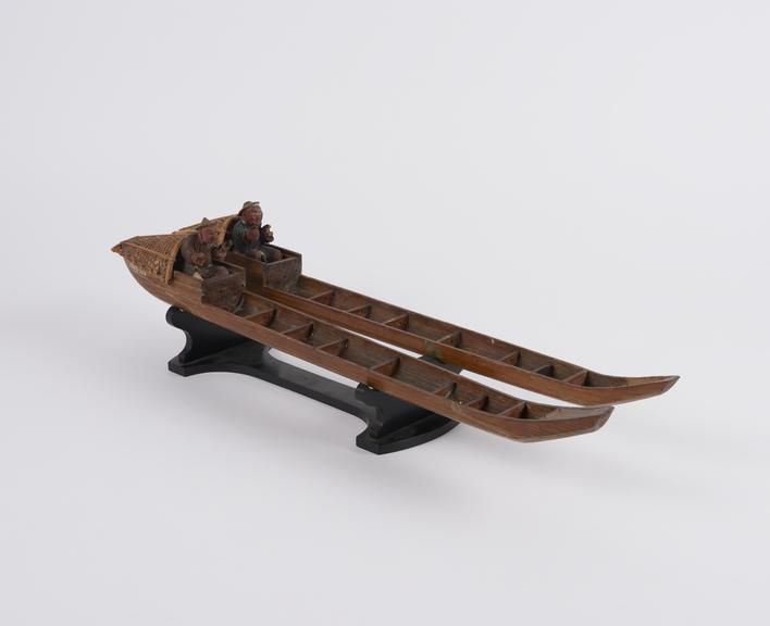 two whole models of Chinese fishing boats