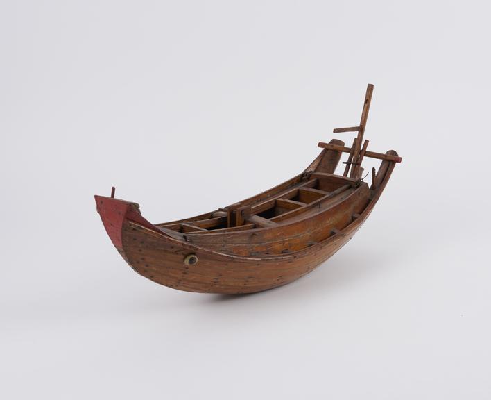 Whole model of Chinese Cargo boat, with mast and mat sails