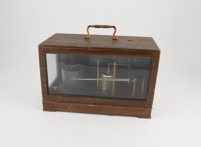 Open scale barograph, MO 5885, by Short & Mason Ltd, London