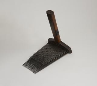 Heckle comb for hand preparing flax