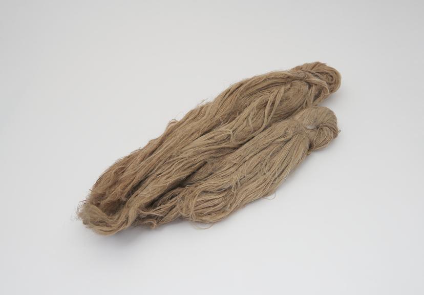 Two bundles of fibre strand - long and short