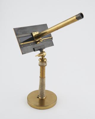 Shutter for observing Aurora