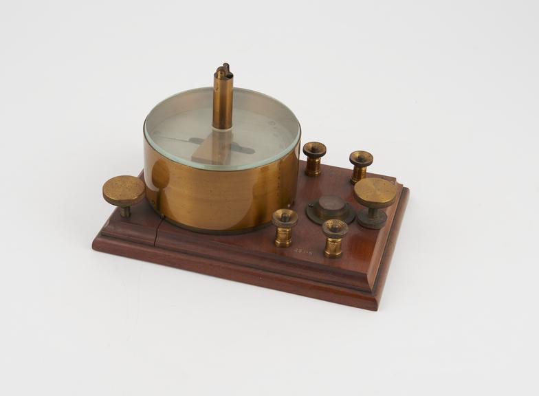 Differential galvanometer