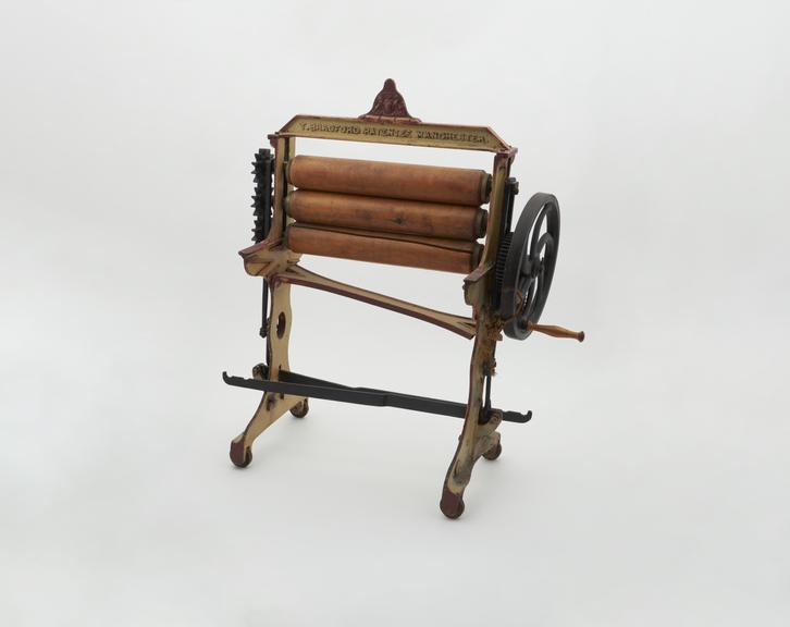 Model of wringing machine