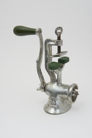 Mincer, for table-top attachment