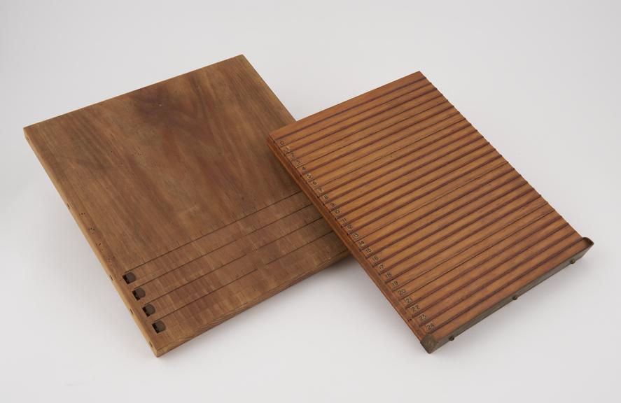 Wooden stand for reading Patterson-Turnell strips