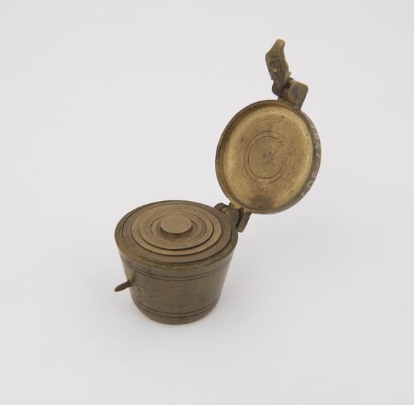 Nest of 8 (including case) Troy Cup Weights in brass (? - 2ozs)