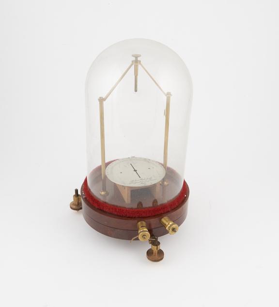 Astatic galvanometer by J. Carpentier