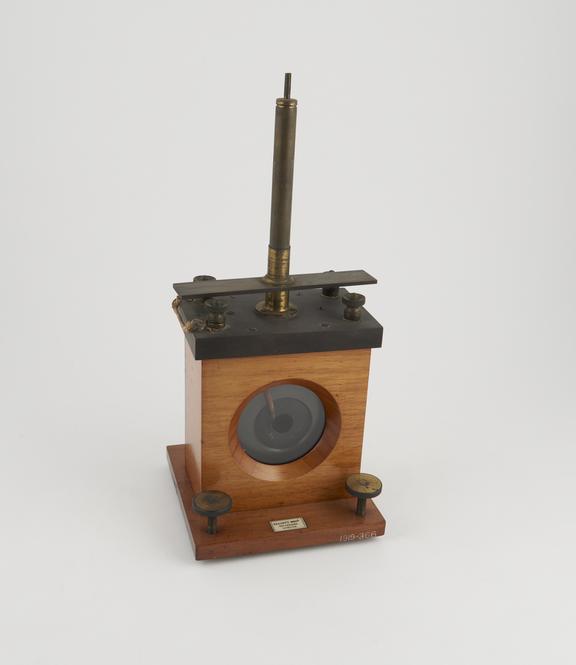 Thomson's reflecting galvanometer, made by Elliott Brothers