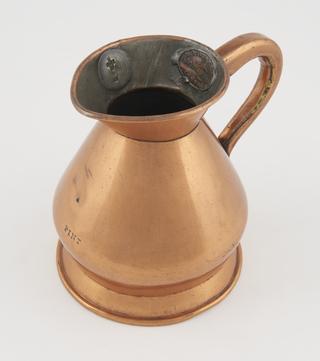 Copper wine and spirit measure
