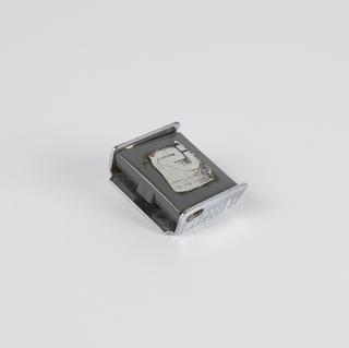 Locking section of Stil seat belt clip