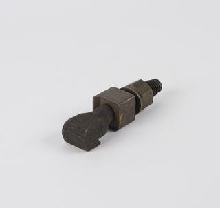 Tool for motor vehicle tyre