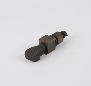 Tool for motor vehicle tyre