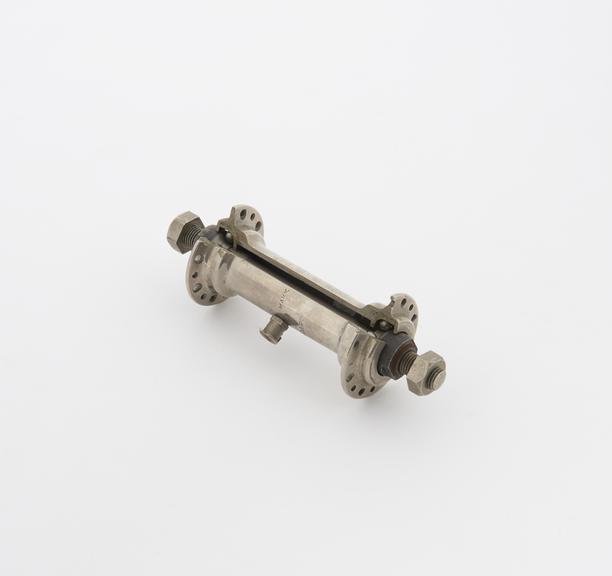 Standard model rear bicycle hub, C.1 sectioned