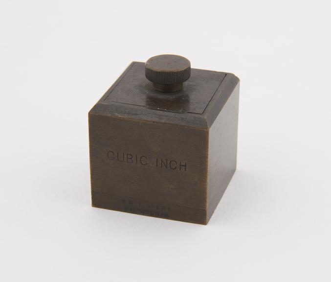 Cubic inch measure in wood  marked H.J.C.