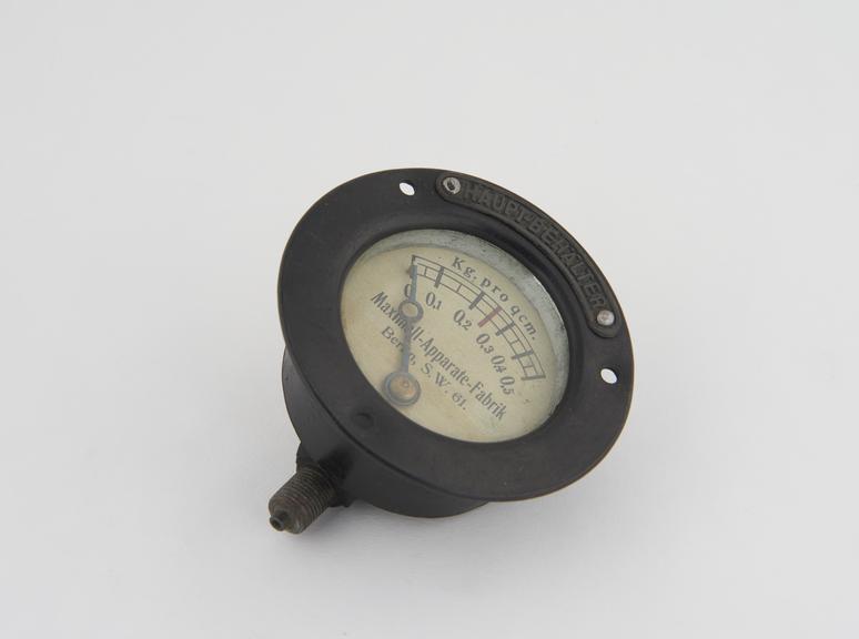 German Petrol Pressure Gauge DRP