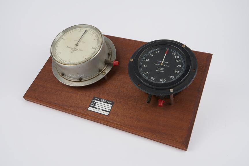 Aircraft instrument: air speed indicator MK IVA no. 6802. R.W