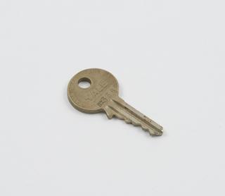 Key for Type 875, 2 1/4-inch draw lock