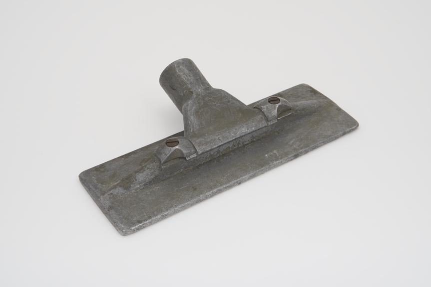 Metal hard floor attachment with wide head for a cannister-type