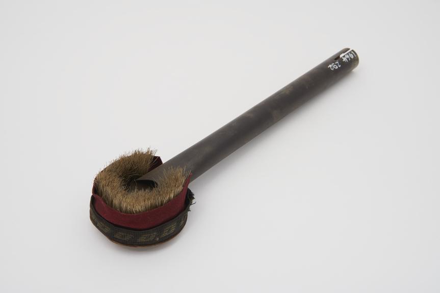 Dusting brush for a ?Griffith? foot-operated vacuum cleaner