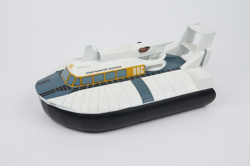 Scale model of S.R.N.5. hovercraft