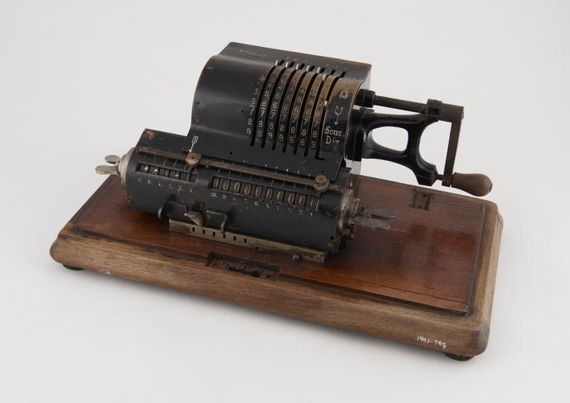 Muldivo model O calculating machine, serial no. 8546