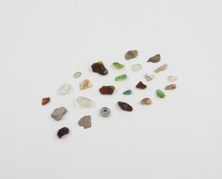 Fragments of glass, metal and minerals from recycling sorting machines